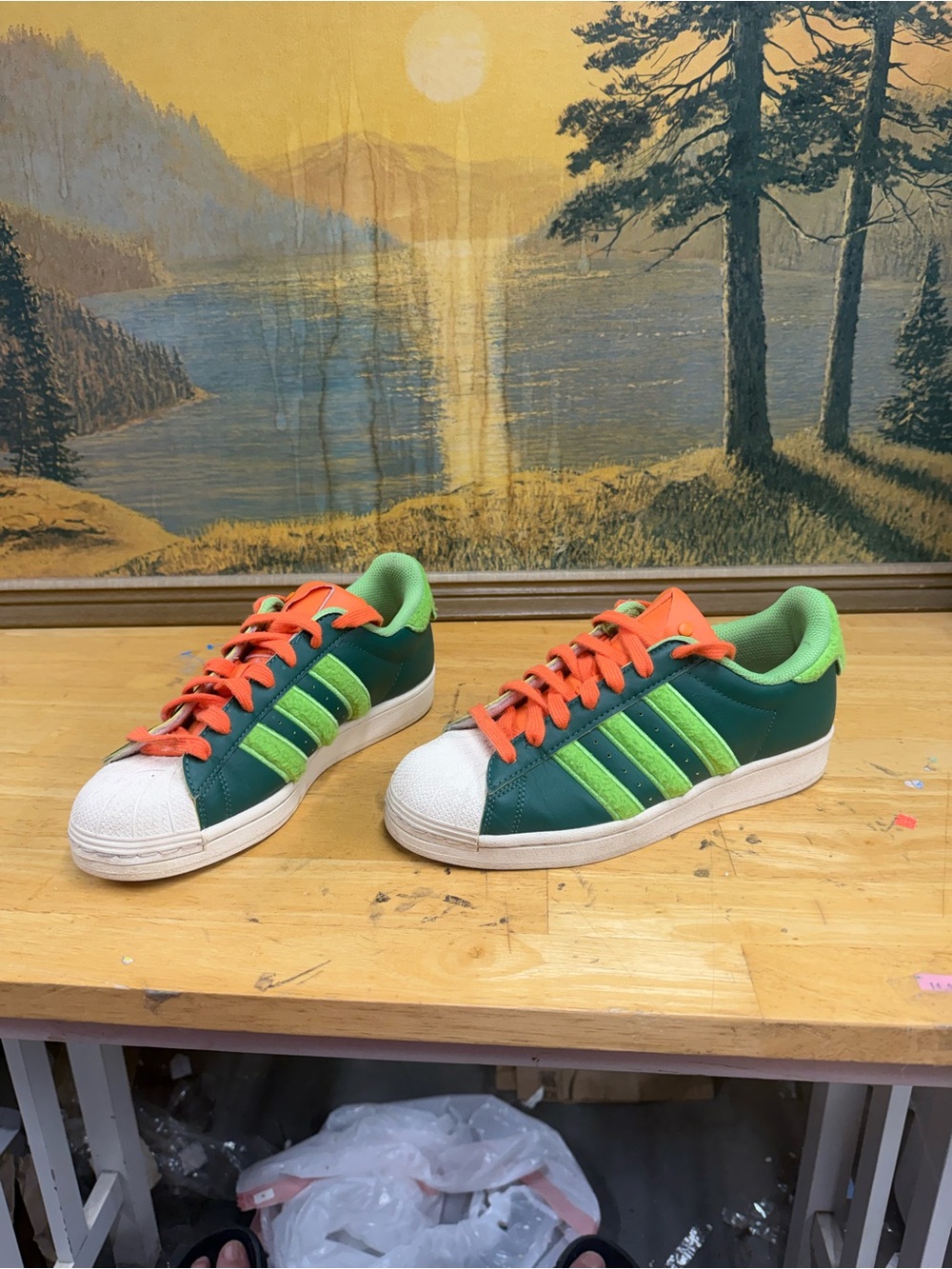 Adidas Superstar x South Park "Kyle", size 7, missing insoles, nice shoe